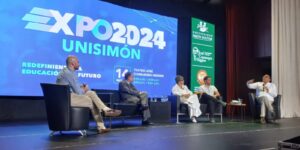 Unisimón lleva su oferta de posgrados a Santa Marta con apuesta por innovación, IA y desarrollo del Caribe