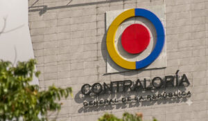Contraloría activa función de advertencia por riesgos presupuestales que comprometen la sostenibilidad fiscal del país