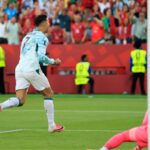 De penal, Cristiano contribuyó para que Portugal le remontara a Croacia y clasificara a octavos: ¡ahora, España!