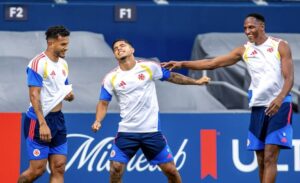 Con la posible vuelta a la titular de Luis Suárez, Colombia define su onceno para su duelo con Suiza