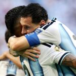 Messi lucía apagado, pero “frotó la lámpara” y ayudó a Argentina a remontar el marcador para clasificar a cuartos