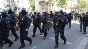 Policía blinda París para evitar enfrentamientos entre hinchas de Francia y Marruecos de cara al juego por cuartos