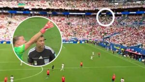 Noruegos siguen recordando la bola que pegó en la cámara aérea y derivó en el empate de Inglaterra