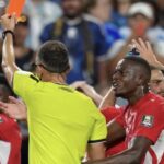 ¡Ecos del Mundial! La IFAB revivió la polémica al declarar como un error la expulsión de Embolo ante Argentina