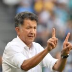 “Lo haría por un salario mínimo”: DT Juan Carlos Osorio se ofreció como asistente de Lorenzo en la Tricolor