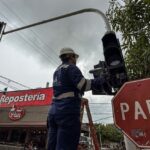 Alcaldía instala nuevos semáforos en la avenida Shakira y puntos estratégicos de la ciudad
