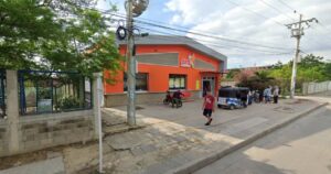 Policía reporta abatido en atraco a un supermercado en Soledad: familia y testigos afirman que era un rehén