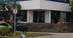 Taquillazo en sucursal bancaria en el norte de Barranquilla: dos delincuentes se habrían hecho a un gran botín