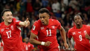 Suiza derrotó sin “espelucarse” a Argelia y ya espera en octavos de final a Colombia o Ghana
