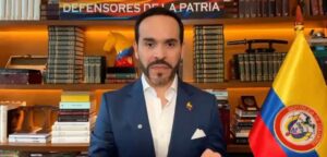 “Colombia Mayor está desfinanciado”: De la Espriella acusa al Gobierno Petro de gastar “la plata de los viejitos” en campaña