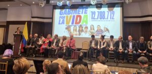 De la Espriella ya tiene su “sombra” oficial: Petro y Cepeda lanzan gabinete alterno y prometen ejercer “vigilancia política”