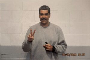 Publican primeras fotos de Nicolás Maduro desde la cárcel en Nueva York: “Quiero que sepan que estamos firmes”