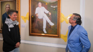 “Un Aureliano pensando en mariposas amarillas”: presidente Petro durante develación de su retrato en la Casa de Nariño