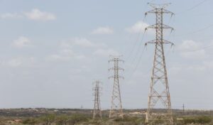 Gremios respaldan millonario salvavidas del Gobierno para el sector eléctrico ante los efectos de El Niño