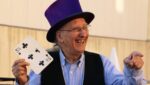 Juan Tamariz, el legendario mago español que convirtió lo imposible en realidad, murió a los 83 años