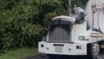 ¡Terrorismo en vía entre Sabanagrande y Palmar de Varela!: hombres en moto y armados incendiaron camión cisterna