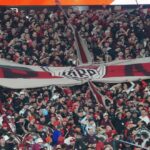 Por infarto habría fallecido hincha de River dentro del estadio, tras eliminación de su equipo de la Sudamericana