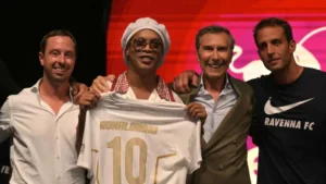“¡Que empiece la magia!”: Ronaldinho se fija como meta ayudar a ascender al Ravenna FC de Italia