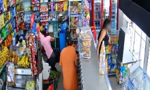 Supuesto extorsionista entregó el papel y luego disparó: por suerte, ataque a tienda en Rebolo no pasó del susto