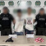 Capturan a dos presuntos sicarios de los Costeños con droga y un arma en Villa Rosario, Barranquilla