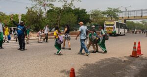 Mientras esperan recuperar el puente peatonal del INEM, autoridades de Soledad refuerzan controles viales en la zona