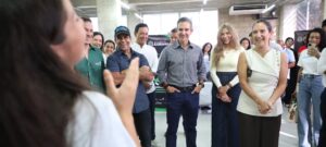 “Más de 13.300 estudiantes de nuestras IED se forman en IA, software y análisis de datos”: alcalde Char