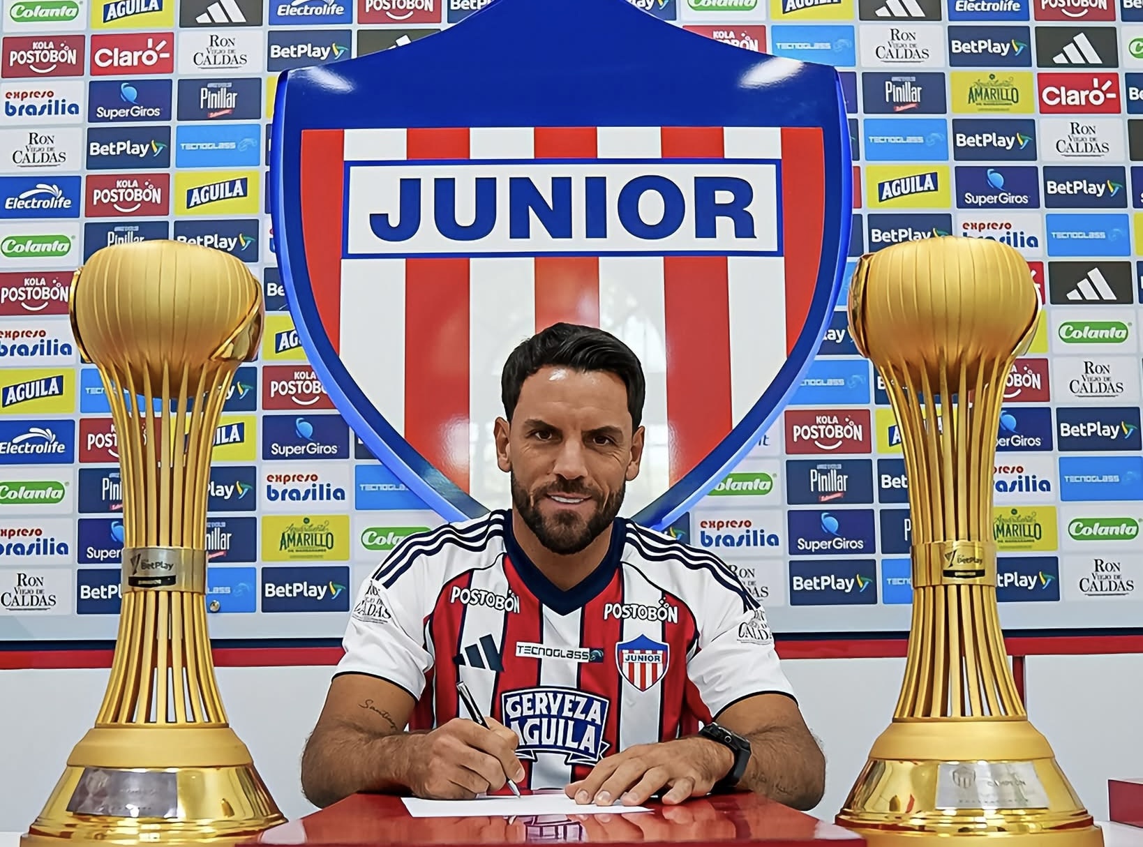 “Hola, junioristas, estoy de vuelta en casa”: el DT Viera, tras la firma del contrato con Junior