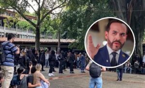 Encapuchados retaron desde la Universidad de Antioquia al presidente de Colombia por permitir que el Esmad ingrese a universidades