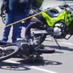 Mujer iba en moto por la Circunvalar de la Prosperidad y un perro se le atravesó: ambos murieron