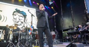 Rubén Blades recibirá el Premio Billboard Ícono y llevará su despedida de los escenarios a Barranquilla