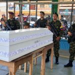 En un ataúd, así entregaron las disidencias de las FARC el cuerpo del soldado que asesinaron en el Cauca