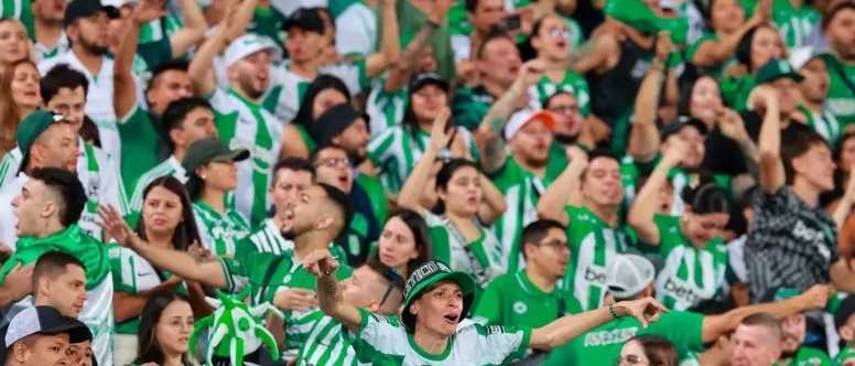 Paisas entonaron cánticos contra la Costa en juego ante Junior: ¿también saltó y cantó el costeño nacionalista en el Atanasio?