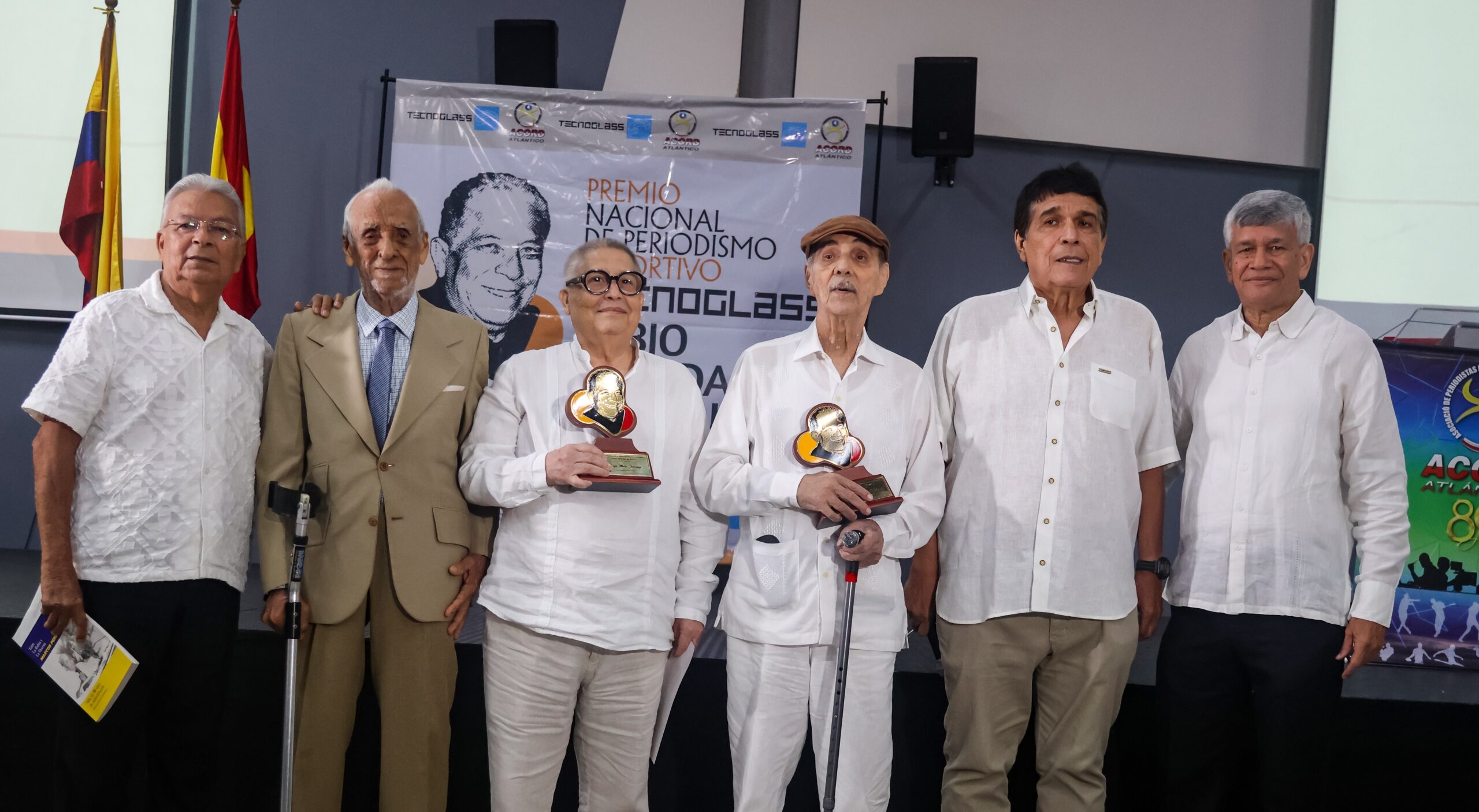 Representantes de Caracol TV, El Tiempo y El Atlanticense ganan IV Premio Nacional de Periodismo Deportivo Tecnoglass – Fabio Poveda Márquez