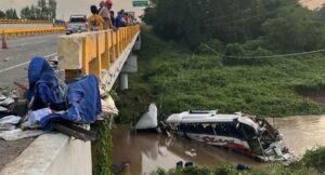 Trágico accidente de bus que transportaba a agrupación vallenata del hijo de Poncho Zuleta: reportan varias víctimas