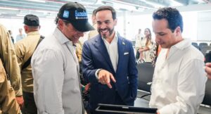 “Presidente Abelardo, estamos cumpliéndole a Barranquilla y a Colombia con la transformación del Ernesto Cortissoz”: alcalde Char