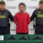 “Llevaba dos pistolas y un revólver en una bolsa negra”: así cayó un hombre en Primero de Mayo, Soledad