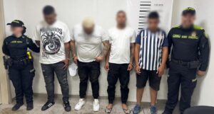 Plan candado de la Policía permitió recuperar furgón que había sido hurtado y capturar a cuatro personas en Soledad