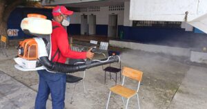 Soledad activa jornadas de limpieza y fumigación en comedores escolares para proteger a 54.318 estudiantes