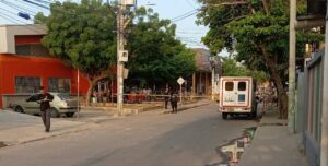 Asesinan a un hombre frente a un supermercado en la urbanización La Playa, en Barranquilla