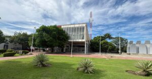 La Universidad del Atlántico realiza jornada de inscripción gratuita para más de 400 jóvenes en Santo Tomás