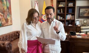 De la Espriella “llamó a puyengue” a ministra de Minas y Energía para frenar aumento del precio de la gasolina