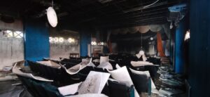 ¡Pérdida total! Voraz incendio se devoró el paraninfo del colegio Dolores María Ucrós, en Soledad