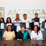 La Americana entrega las primeras Becas Elisa Gómez de Corredor con cobertura del 100 % durante toda la carrera