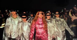 ¡Épico! Los reyes del Carnaval de Barranquilla 2027 caminaron junto a Shakira en su octavo concierto en Madrid