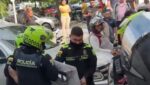 Las “muestras de cariño” de ciudadanos casi cobran la vida de presunto atracador en el norte de Barranquilla