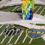 Conmebol anuncia a sus dos finalistas de la Copa Sudamericana exhibiendo sus escudos en la Ventana al Mundo