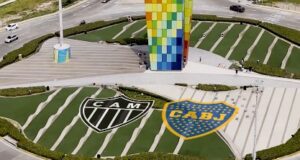 Conmebol anuncia a sus dos finalistas de la Copa Sudamericana exhibiendo sus escudos en la Ventana al Mundo
