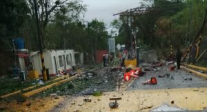 Terrorismo en la vía Panamericana: destruyen con un carrobomba el peaje de El Bordo, en Cauca