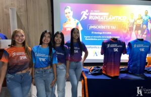 “RUNIATLÁNTICO 2026”, la última carrera del año, presenta su medalla y camisetas oficiales para la media maratón