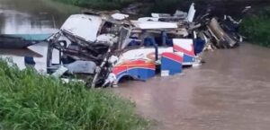 A cuatro ascienden los muertos tras accidente de bus que transportaba la agrupación vallenata del hijo de Poncho Zuleta